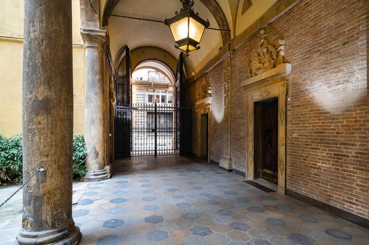 House Of Magic - Due Torri Leilighet Bologna Eksteriør bilde